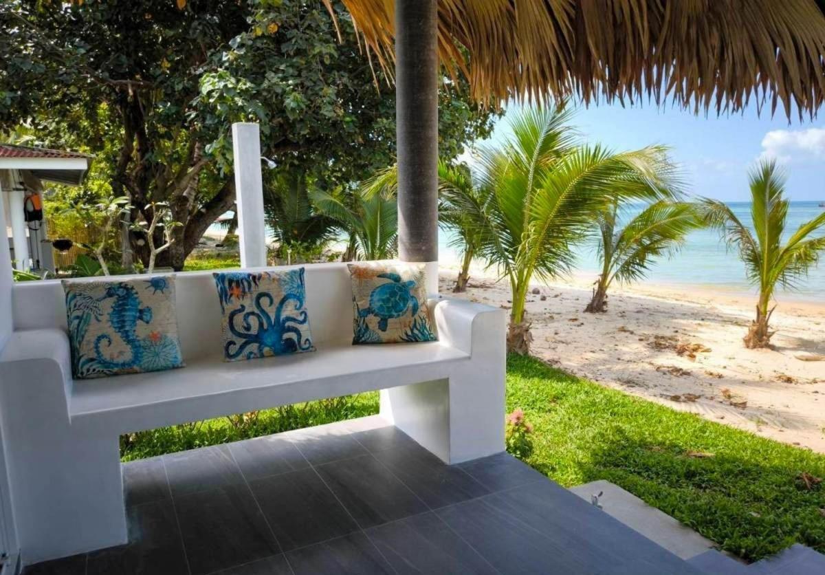 Sereno Beachfront Koh Samui, Nathon Pier Villa *