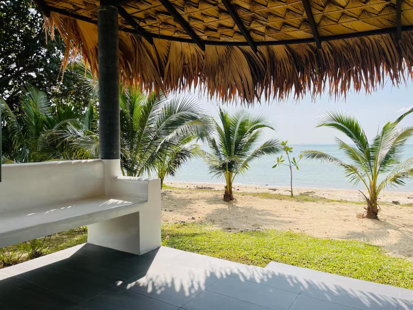Sereno Beachfront Koh Samui, Nathon Pier